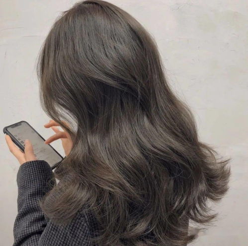 年底染發靈感枯竭？百款青木色系發色為你點亮新年光彩